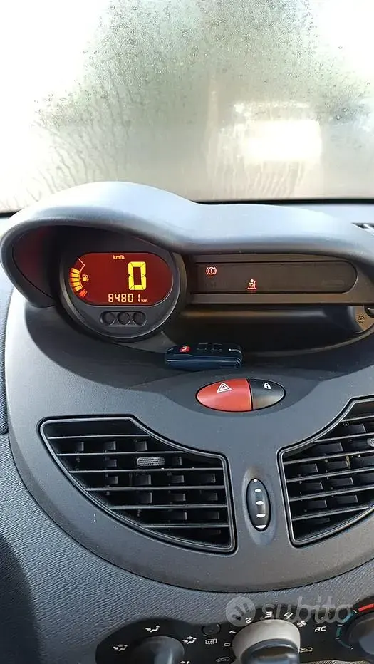 Usata Renault Twingo 58 CV (42 kW) 2008 Utilitaria