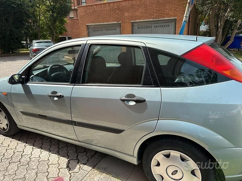 Usata Ford Focus 2003 Grigio Berlina