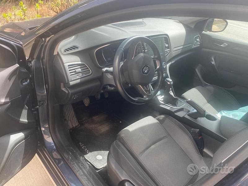 Usata Renault Mégane GrandTour 116 CV (85 kW) 2019 Grigio Station wagon