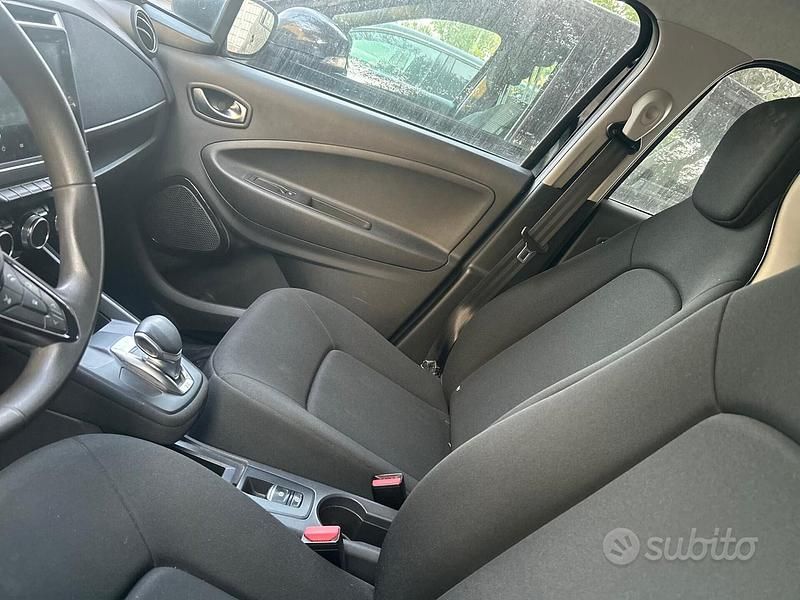 Usata Renault Zoe Life 67 kW (92 CV) 2019 Marrone Utilitaria