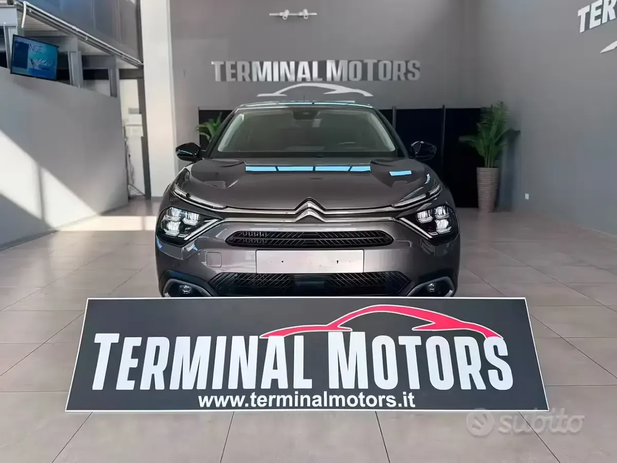 Usata Citroën C4 Shine 131 CV (96 kW) 2022 Grigio Berlina