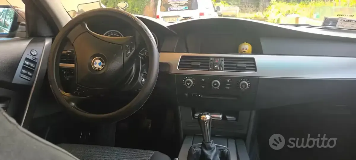 Usata BMW 530 163 CV (119 kW) 2005 Marrone Berlina