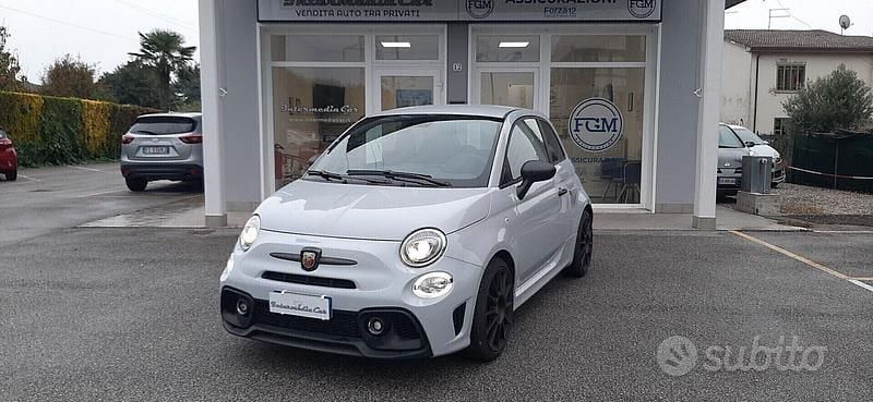 Usata Abarth 695 180 CV (132 kW) 2024 Grigio Utilitaria