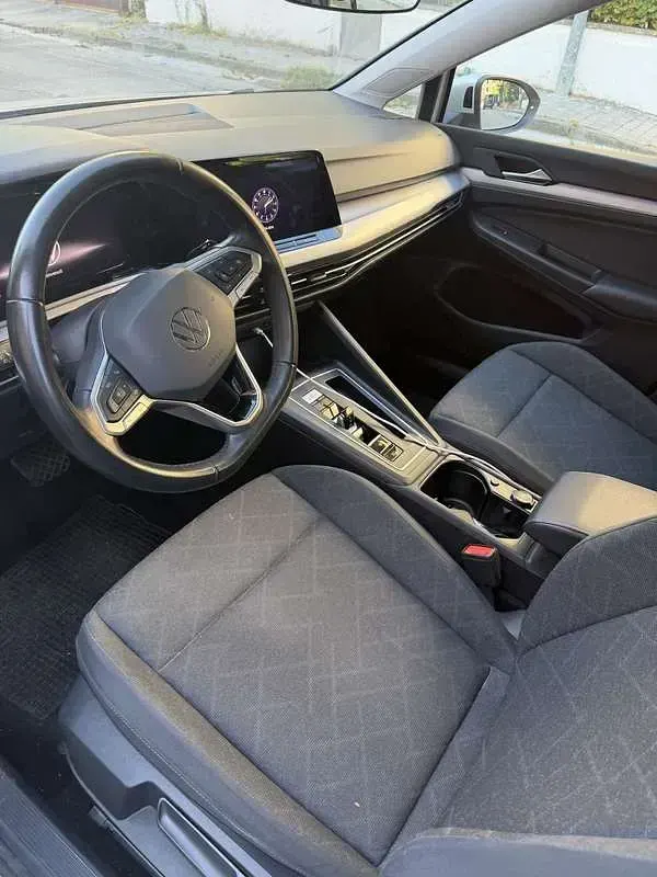 Usata VW Golf VIII Highline 110 CV (80 kW) 2024 Grigio Berlina