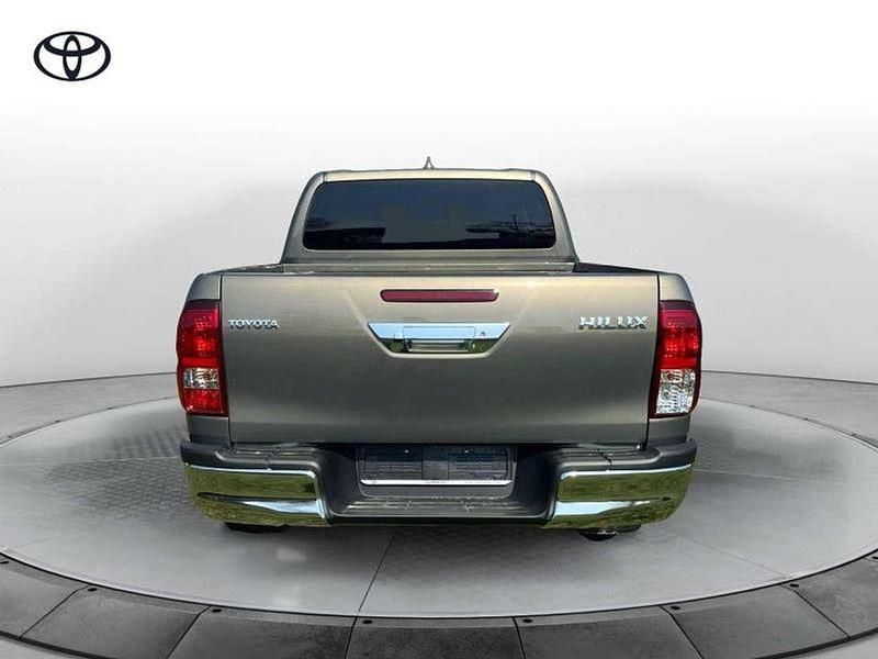 Nuova Toyota HiLux Lounge 204 CV (150 kW) 2026 Bianco Pick-up