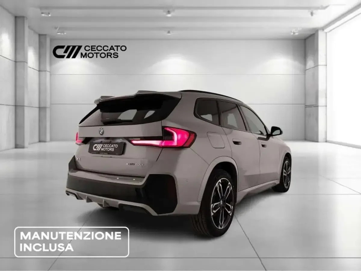 Usata BMW X1 M Sport 163 CV (119 kW) 2026 Spacesilber metallizzato SUV