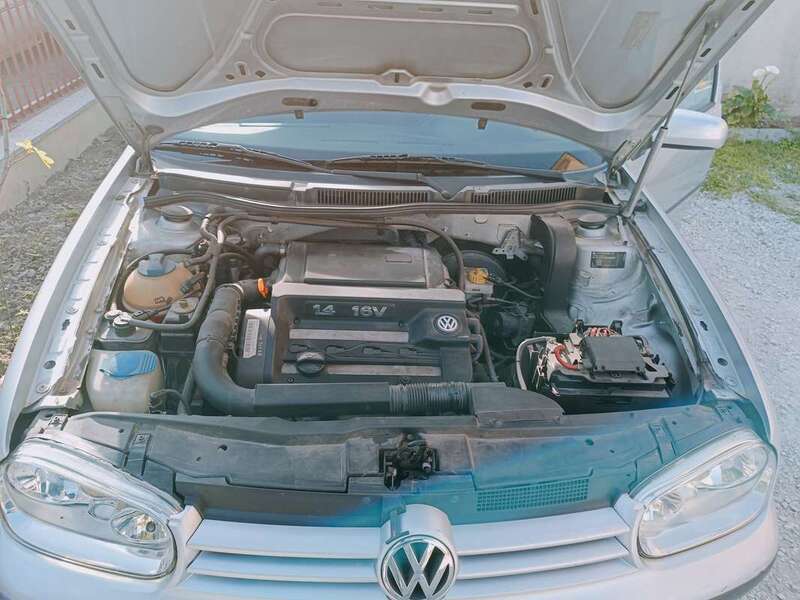 Usato 2001 VW Golf IV 1.4 Benzin 75 CV (1.900 €)