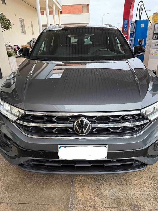 Usata VW T-Roc R-line 150 CV (110 kW) 2023 Grigio SUV