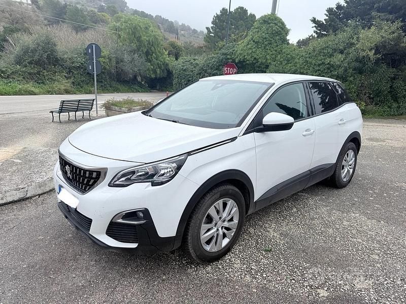 Usata Peugeot 3008 Business-Line 131 CV (96 kW) 2019 Bianco SUV