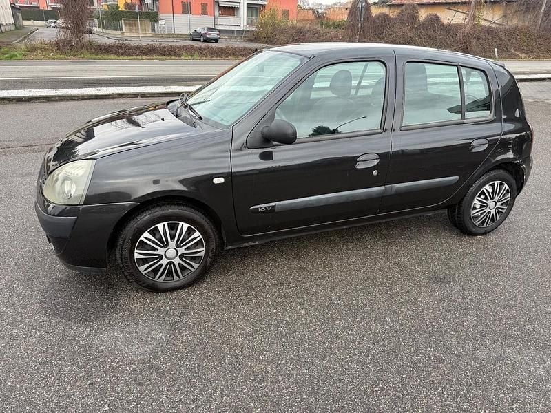 Usata Renault Clio II Luxe 74 CV (54 kW) 2005 Nero Berlina
