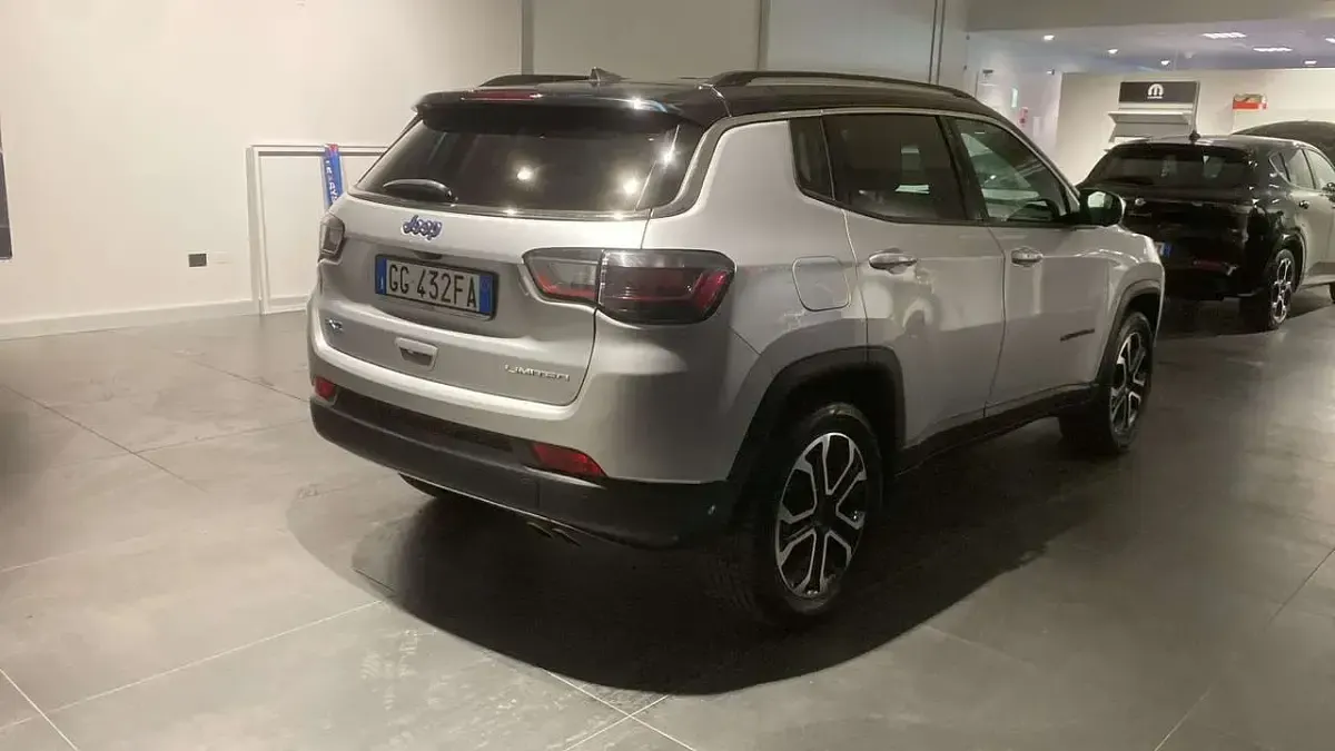 Usata Jeep Compass Limited 190 CV (139 kW) 2021 Argento SUV