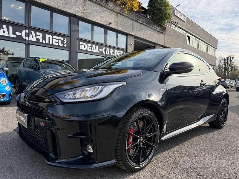 Usata Toyota Yaris 261 CV (191 kW) 2021 Nero Utilitaria