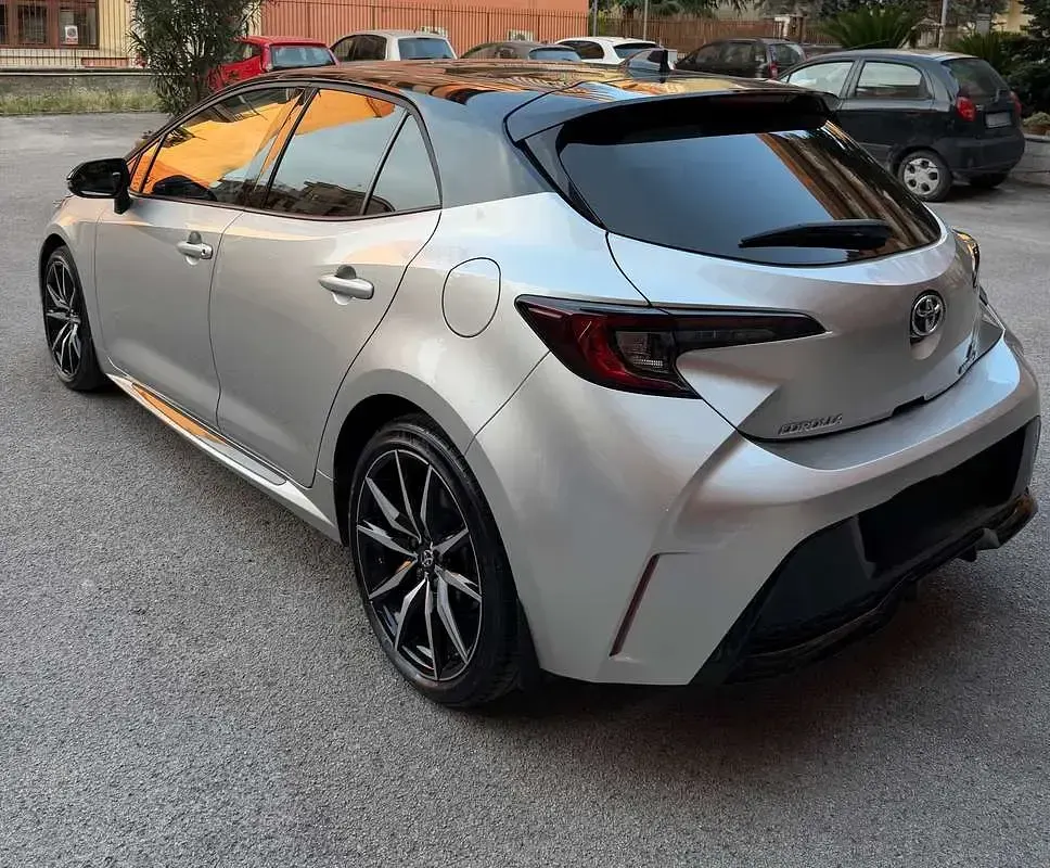 Usata Toyota Corolla Sport 140 CV (102 kW) 2023 Argento Berlina
