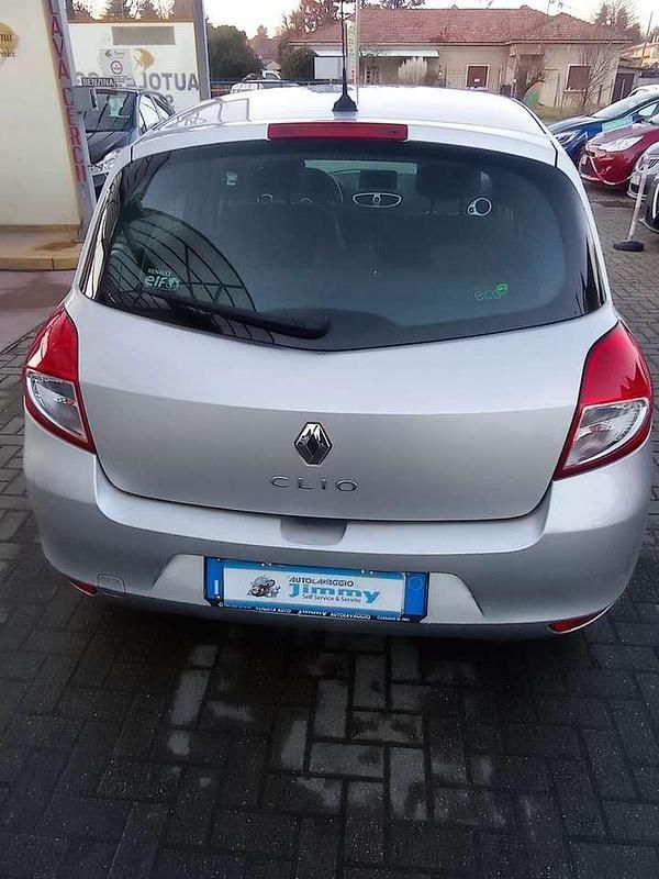 Usata Renault Clio II Dynamique 101 CV (74 kW) 2010 Other Berlina