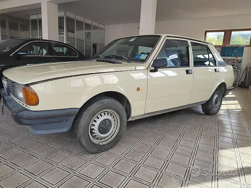 Usata Alfa Romeo Giulietta 109 CV (80 kW) 1980 Beige Berlina