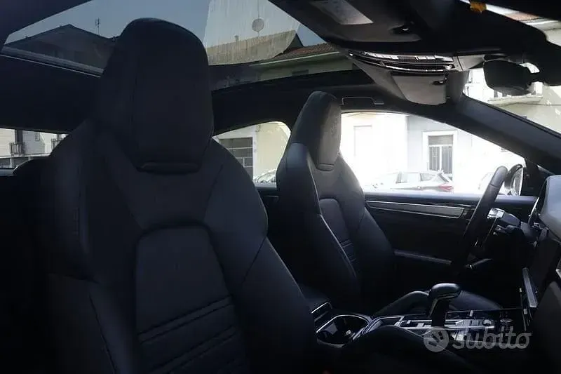 Usata Porsche Cayenne Platinum Edition 340 CV (250 kW) 2022 Nero SUV