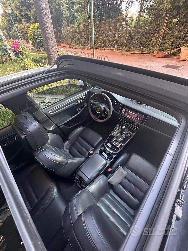 Usata Porsche Macan 265 CV (194 kW) 2022 Grigio SUV