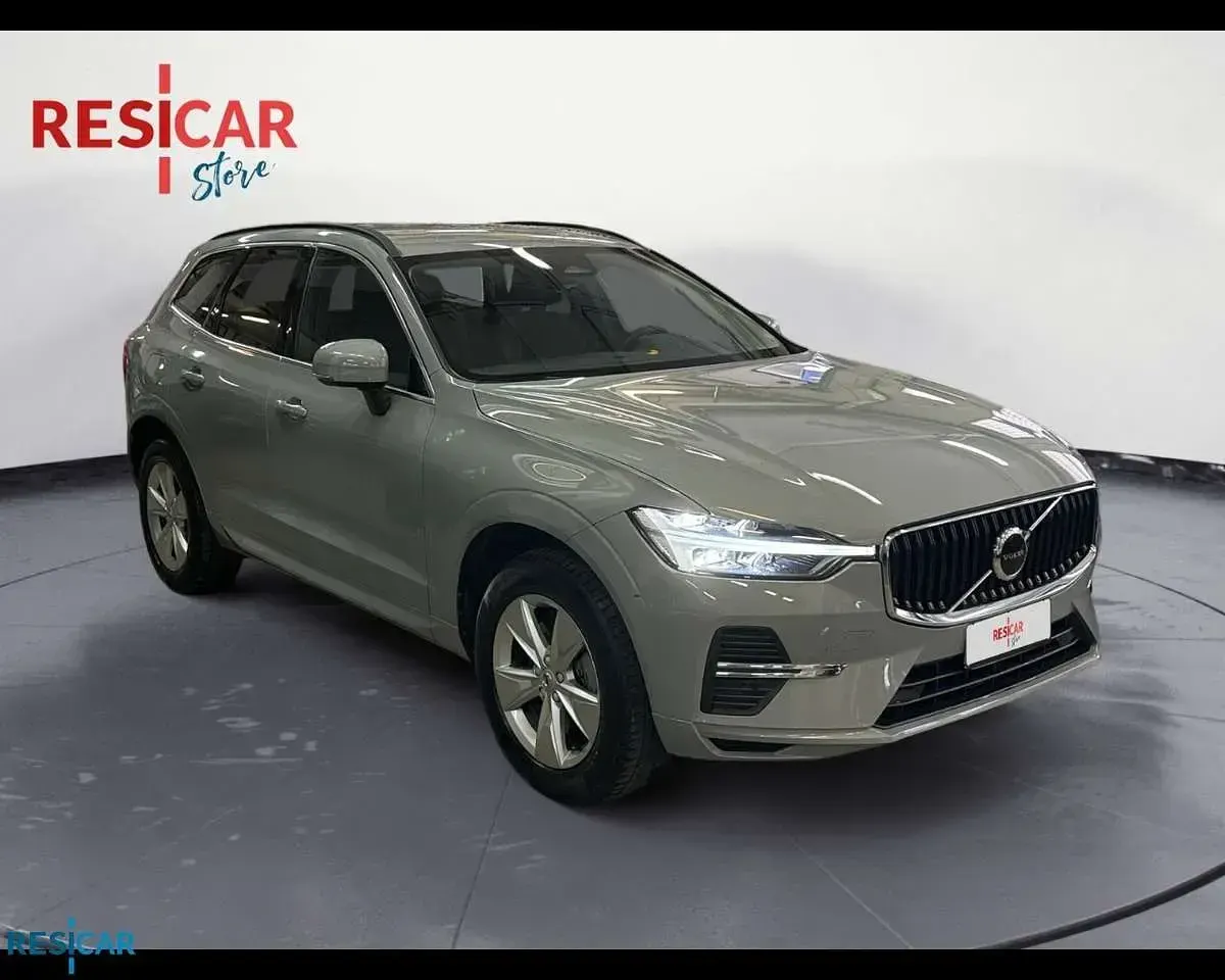 Usata Volvo XC60 Core 197 CV (144 kW) 2023 Ceramic grey SUV