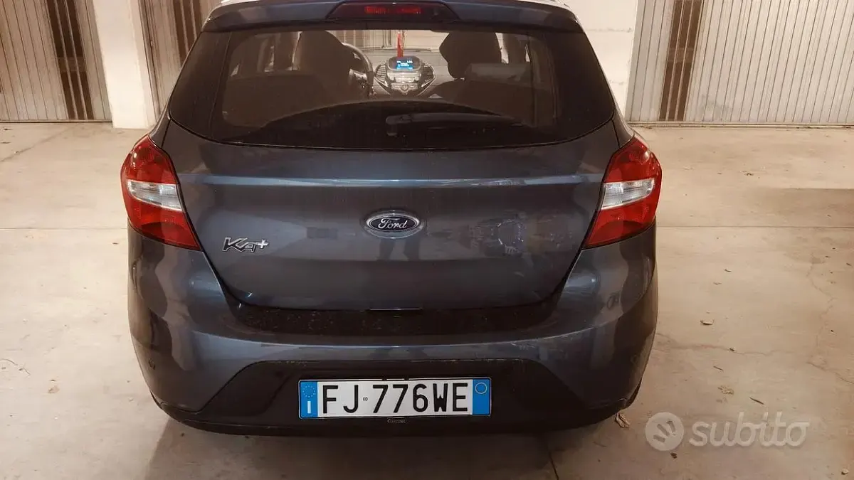 Usata Ford Ka 86 CV (63 kW) 2017 Grigio Berlina
