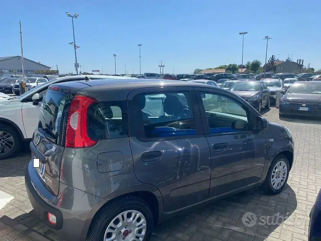 Usata Fiat Panda S 69 CV (50 kW) 2022 Grigio scuro Utilitaria