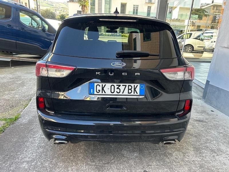 Usata Ford Kuga ST-Line X 120 CV (88 kW) 2023 Nero SUV