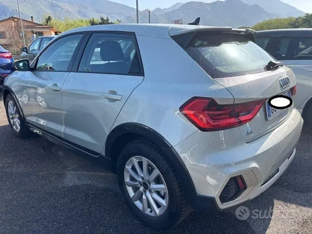 Usata Audi A1 110 CV (80 kW) 2023 Grigio SUV