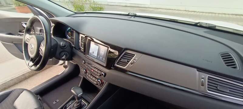 Bianco Usata 2019 Kia Niro SUV | 14.600 € (Buon prezzo) - Immagine 1/4