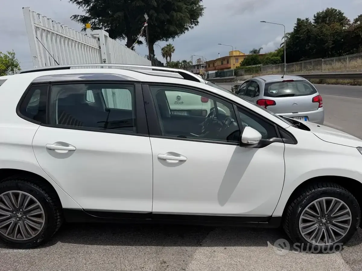Usata Peugeot 2008 Access 68 CV (50 kW) 2013 Bianco SUV