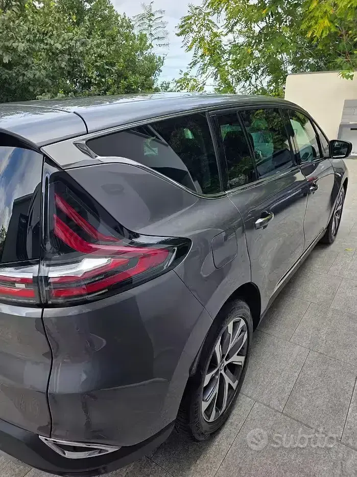 Usata Renault Espace 160 CV (117 kW) 2018 Grigio Monovolume