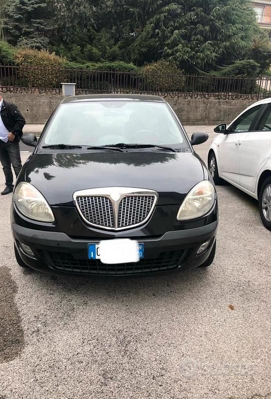 Nero Usata 2006 Lancia Ypsilon Due volumi | 2000 € - Immagine 1/3