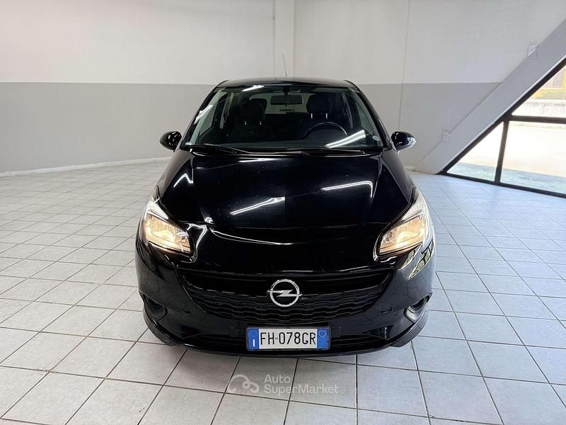 Nero Usata 2017 Opel Corsa Innovation Tre volumi | 6000 € (Buon prezzo) - Immagine 1/4