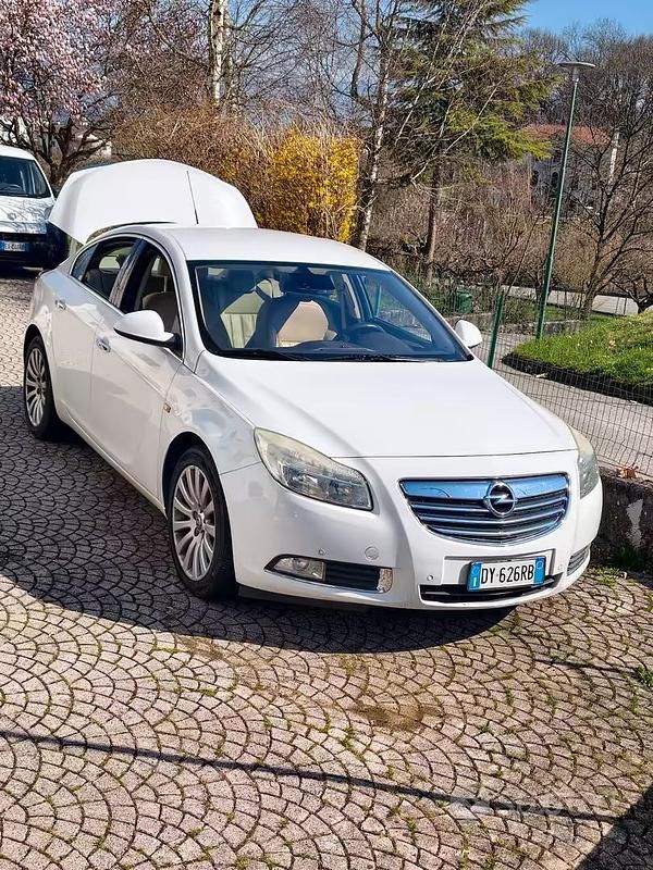 Usata Opel Insignia 178 CV (130 kW) 2009 Berlina