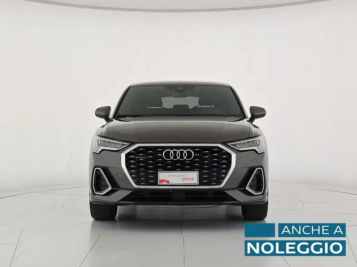 Usata Audi Q3 Sportback S-Line 193 CV (141 kW) 2024 Grigio SUV