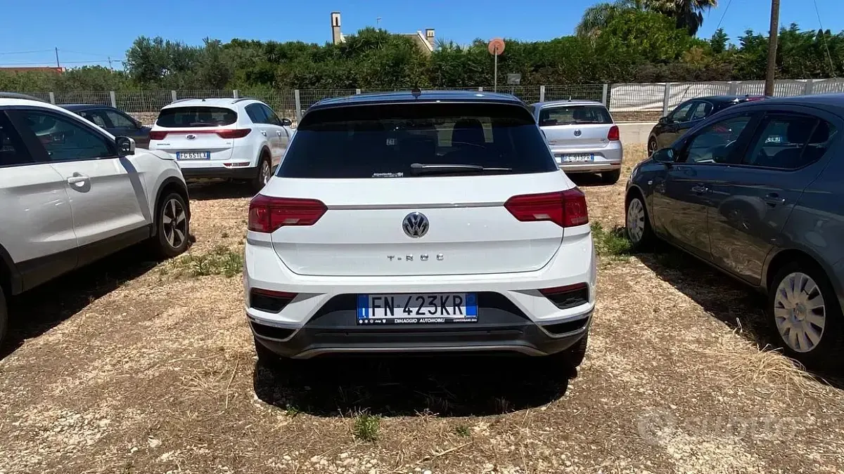 Usata VW T-Roc Style 116 CV (85 kW) 2018 Grigio SUV