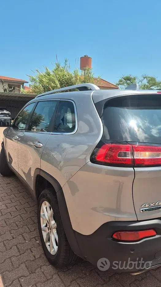 Usata Jeep Cherokee 170 CV (125 kW) 2015 Grigio SUV