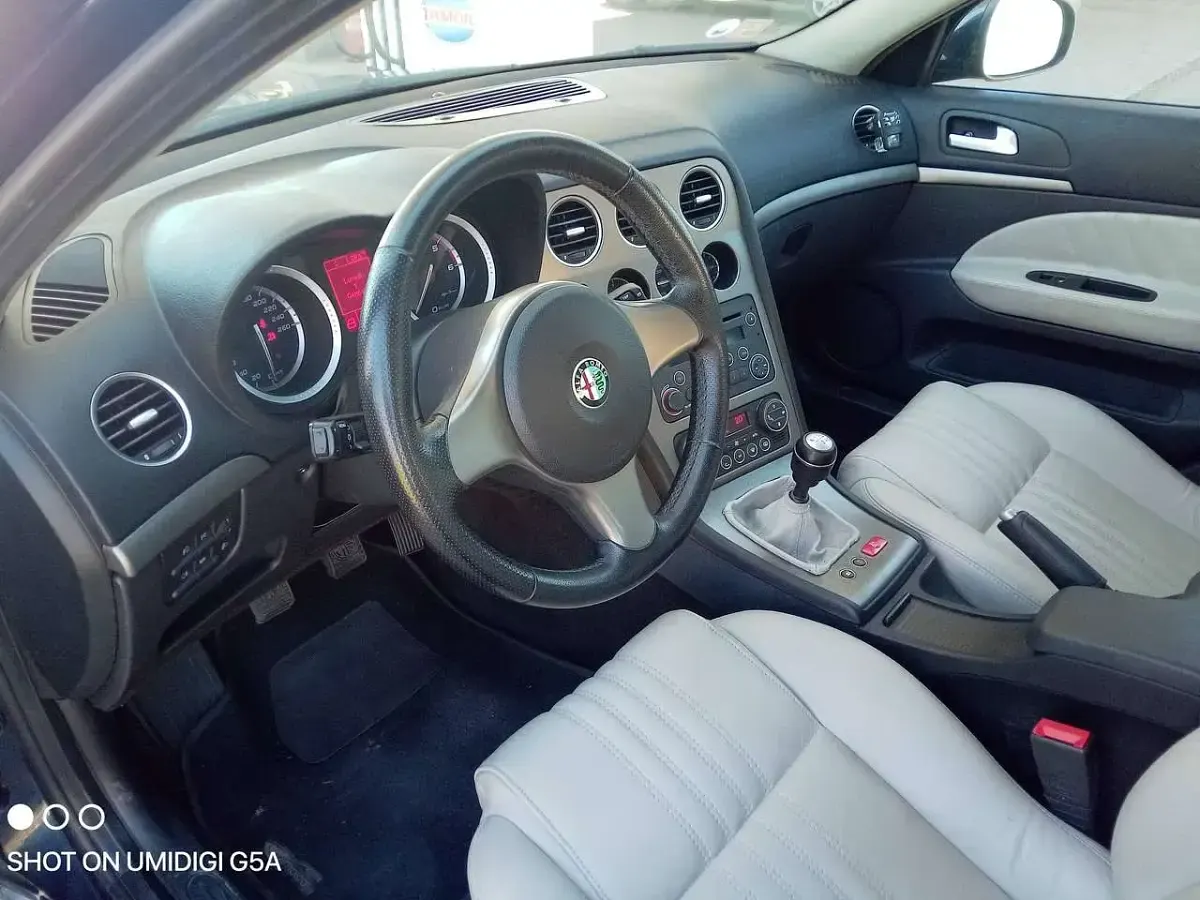 Usata Alfa Romeo 159 Distinctive 120 CV (88 kW) 2008 Blu/azzurro Berlina