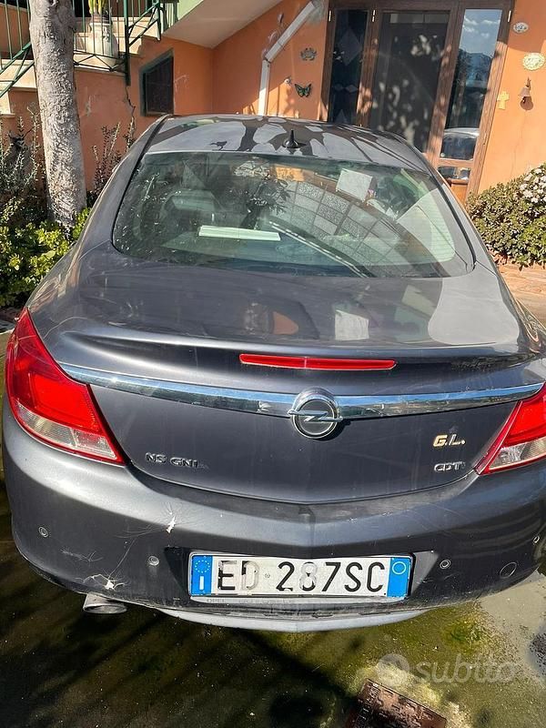 Usata Opel Insignia 160 CV (117 kW) 2010 Grigio Berlina