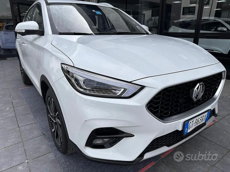Usata MG ZS Luxury 106 CV (77 kW) 2024 Bianco SUV