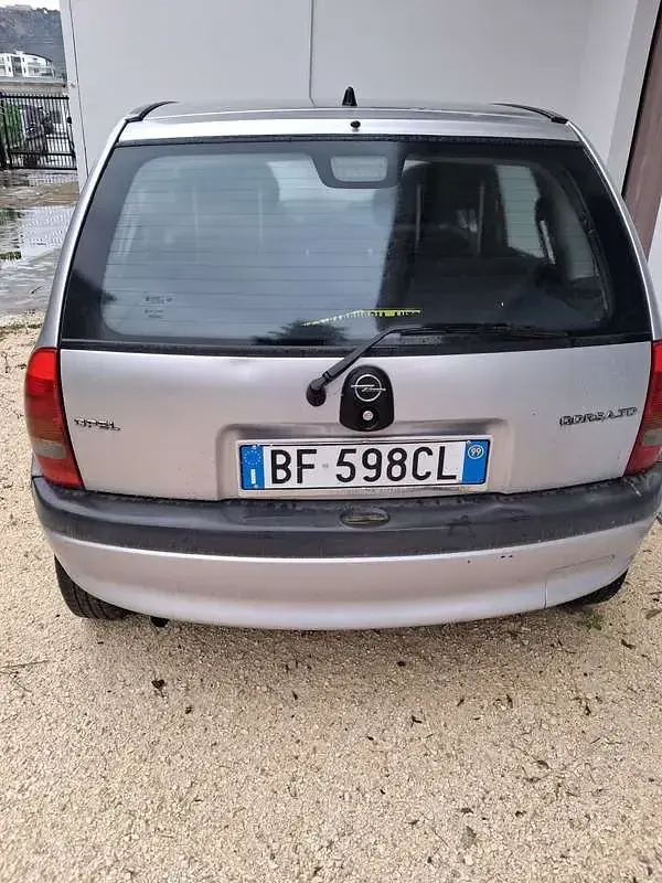 Usata Opel Corsa 67 CV (49 kW) 1999 Berlina