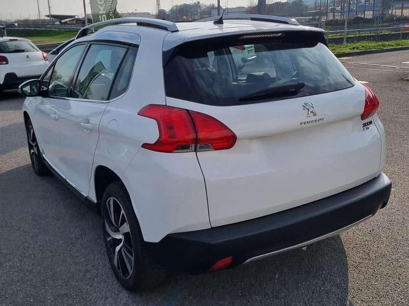 Usata Peugeot 2008 Allure 92 CV (67 kW) 2014 Bianco SUV