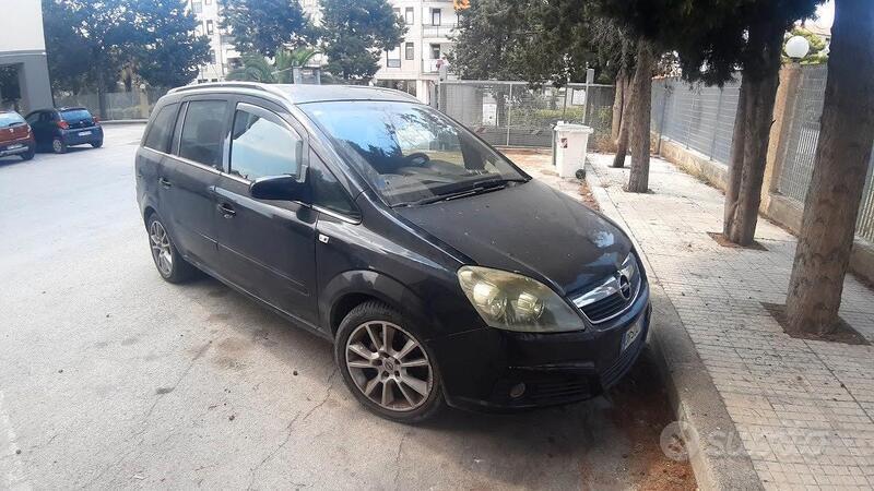 Usato 2007 Opel Zafira Diesel (1.000 €)