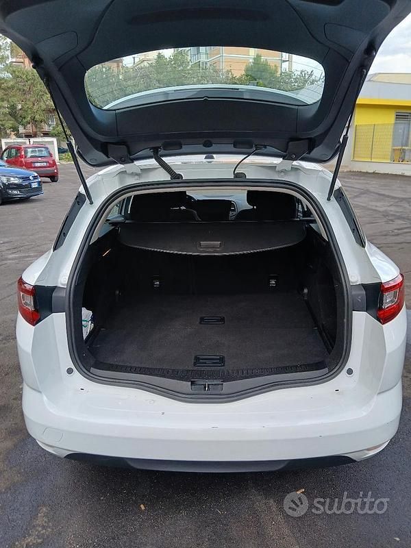 Usata Renault Mégane GrandTour 110 CV (80 kW) 2017 Bianco Station wagon