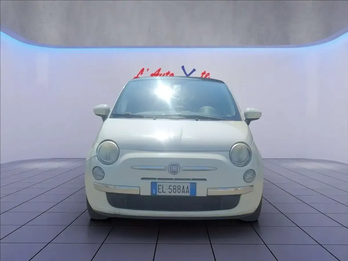 Usata Fiat 500 Lounge 69 CV (50 kW) 2012 Bianco metallizzato Berlina
