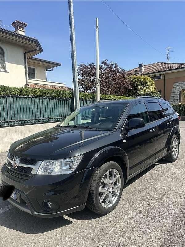 Usata Fiat Freemont Lounge 170 CV (125 kW) 2013 Nero SUV