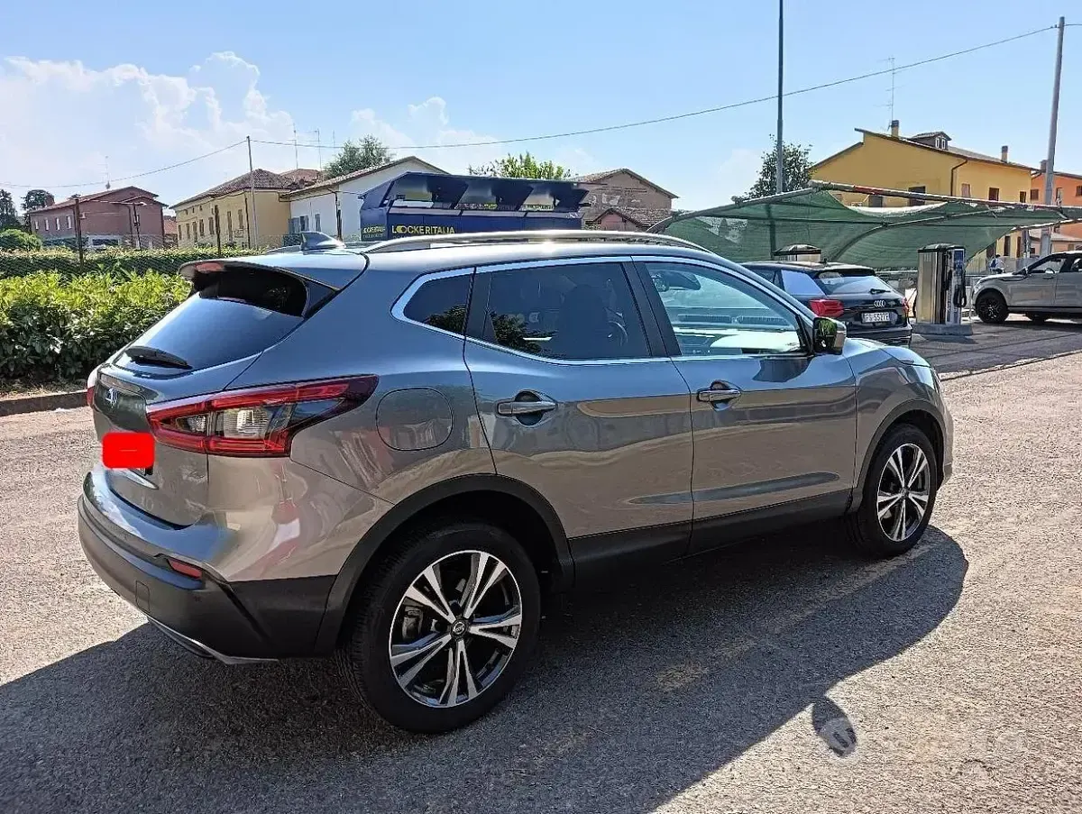 Usata Nissan Qashqai N-Connecta 116 CV (85 kW) 2019 Grigio SUV