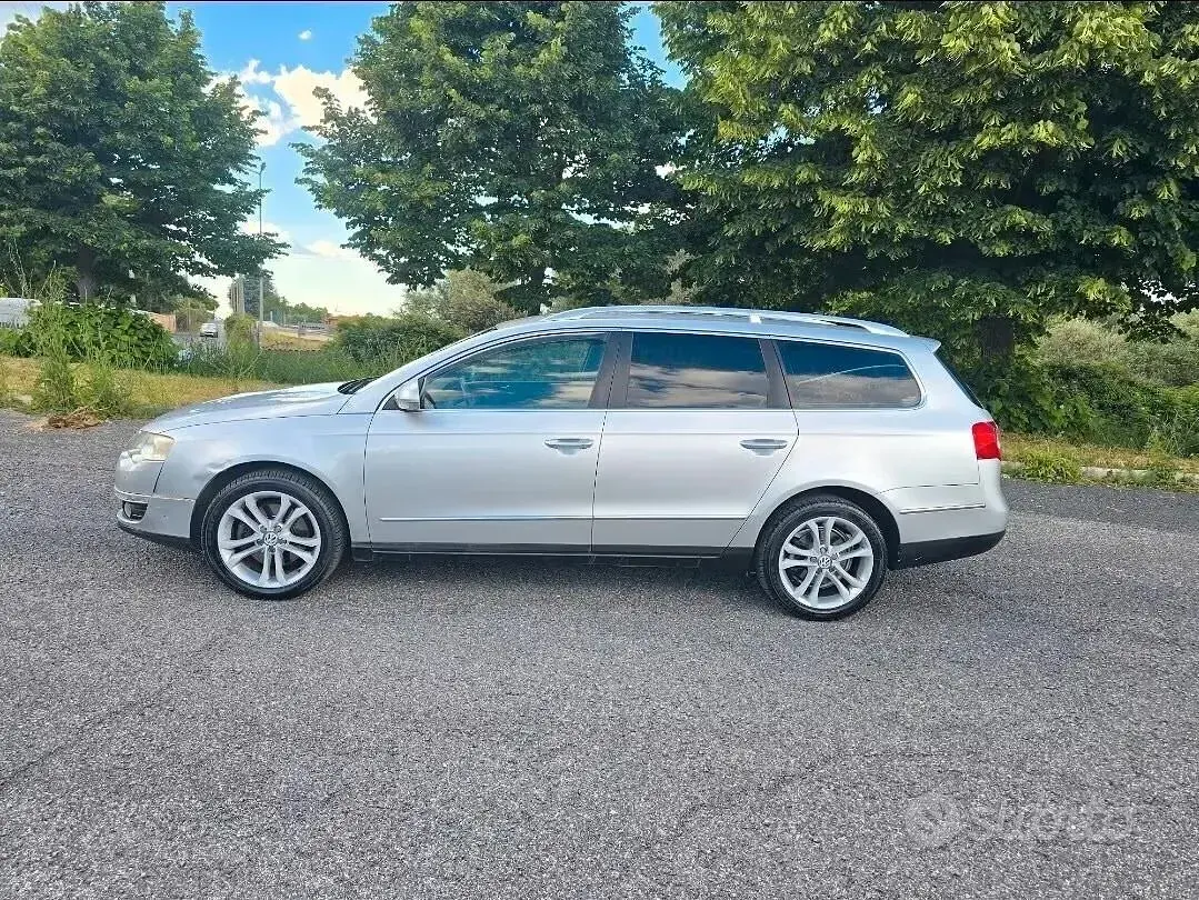 Usata VW Passat Highline 140 CV (102 kW) 2007 Argento Station wagon