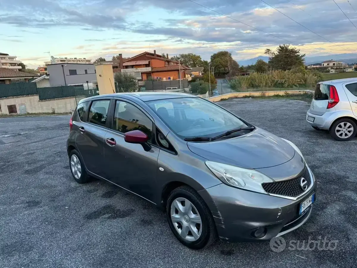 Usata Nissan Note Comfort 80 CV (58 kW) 2016 Grigio Utilitaria