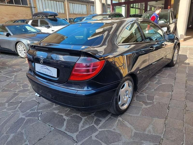 Usata Mercedes C220 143 CV (105 kW) 2002 Nero Coupé