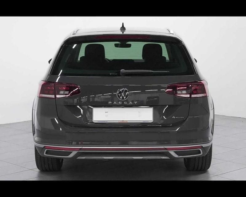 Usata VW Passat Alltrack 200 CV (147 kW) 2021 Grigio Station wagon