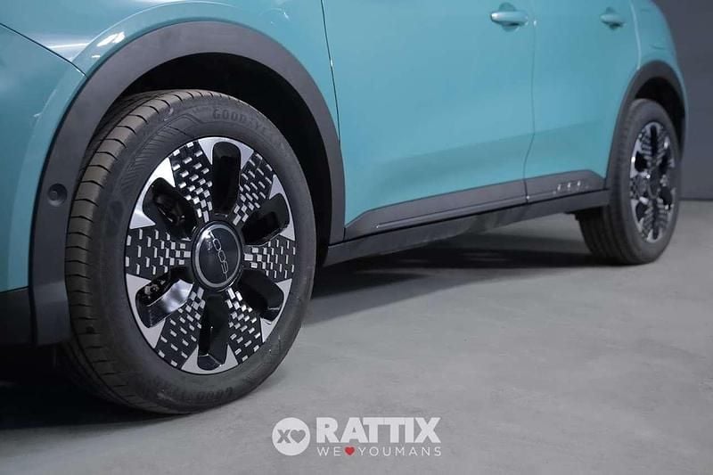 Usata Fiat 600 La Prima 101 CV (74 kW) 2025 Azzurro cielo metallizzato SUV